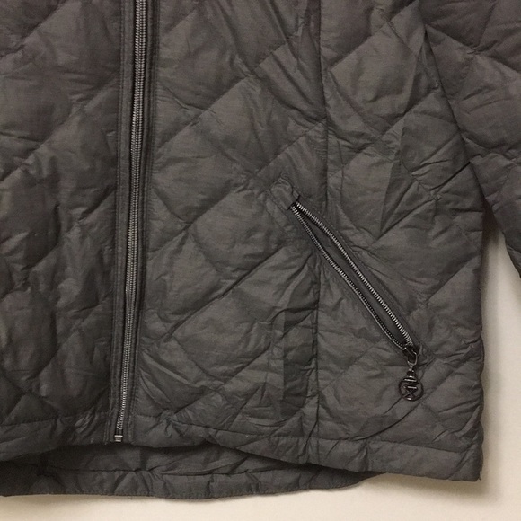 Zero  xposur. Sz “S” packable coat gray color - Picture 7 of 16